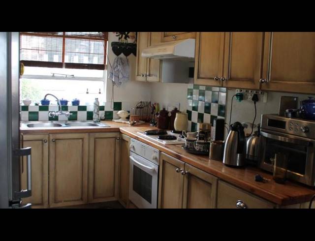 2 BEDROOM APARTMENT FOR SALE IN KENSINGTON